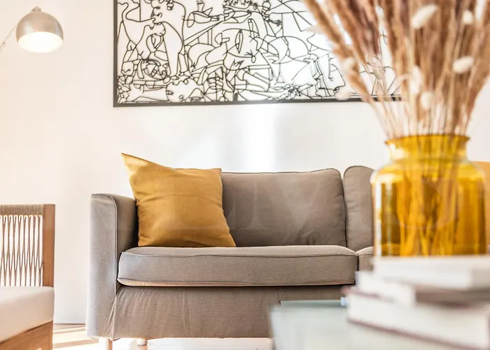 Exquisite And Charming Experience In Soho By Rems Málaga