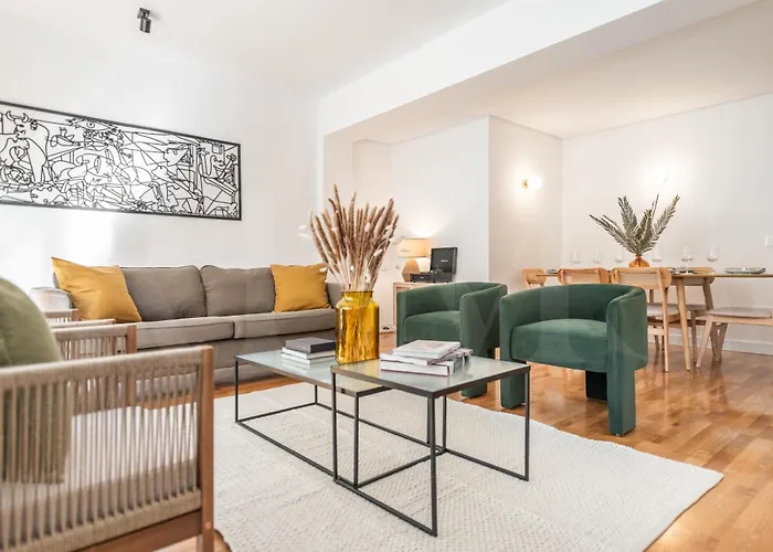 Exquisite And Charming Experience In Soho By Rems