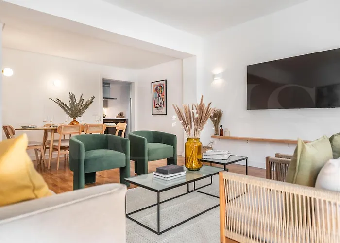 Exquisite And Charming Experience In Soho By Rems Málaga