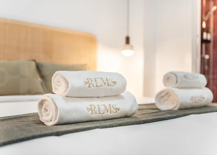 Exquisite And Charming Experience In Soho By Rems