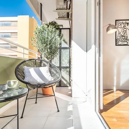 Exquisite And Charming Experience In Soho By Rems *