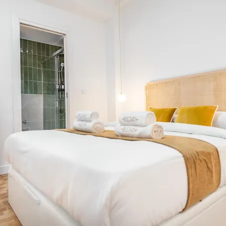 Exquisite And Charming Experience In Soho By Rems